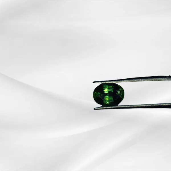 Green Tourmaline (Na(Li,Al)₃Al₆(BO₃)₃Si₆O₁₈(OH)₄) - Premium Ceylon gemstone