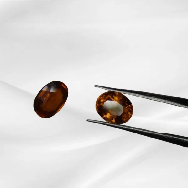 Hessonite Garnet (Ca₃Al₂(SiO₄)₃) - Premium Ceylon gemstone
